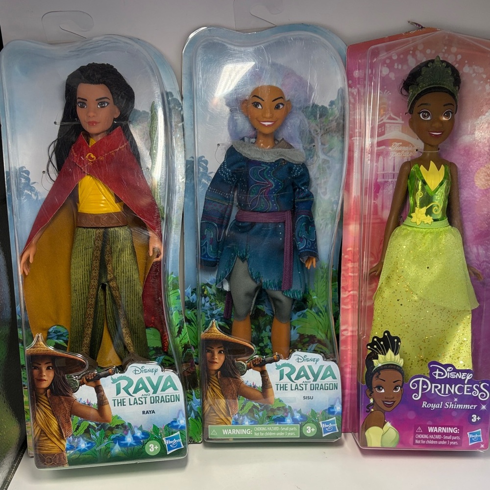 Hasbro Disney Raya & Princess Dolls - Red, Yellow, Green, Blue, Purple